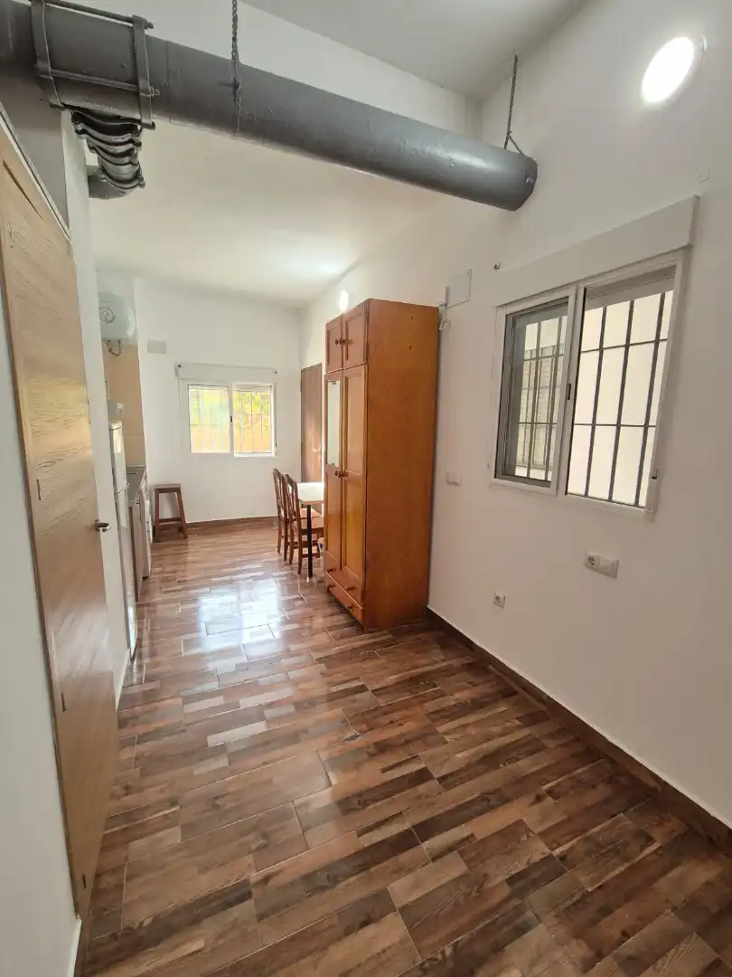 Study for rent in Carranque - Haza Cuevas