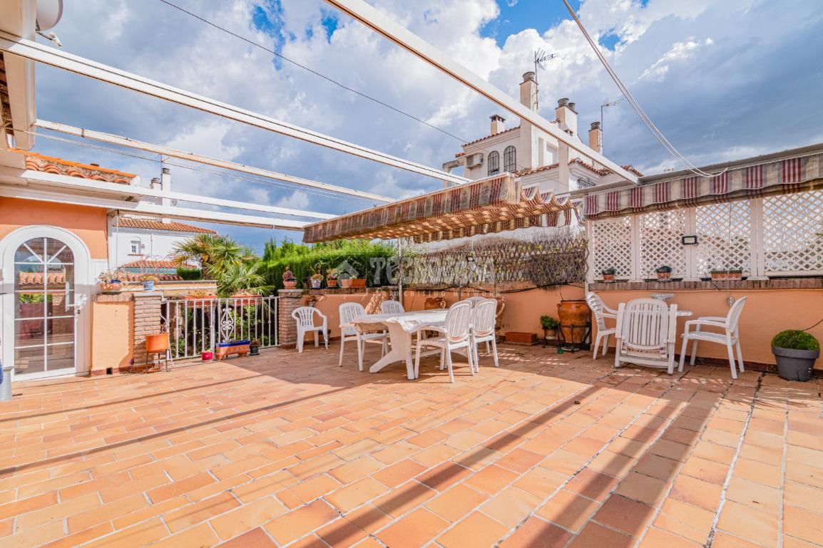 Terrassa de Casa adosada en venda en Peligros amb Terrassa