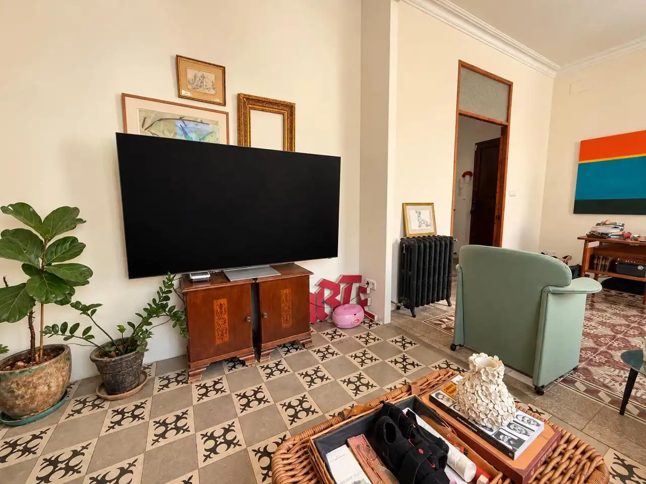 Flat with balcony for sale in calle de Lluís Martí, imagen 5