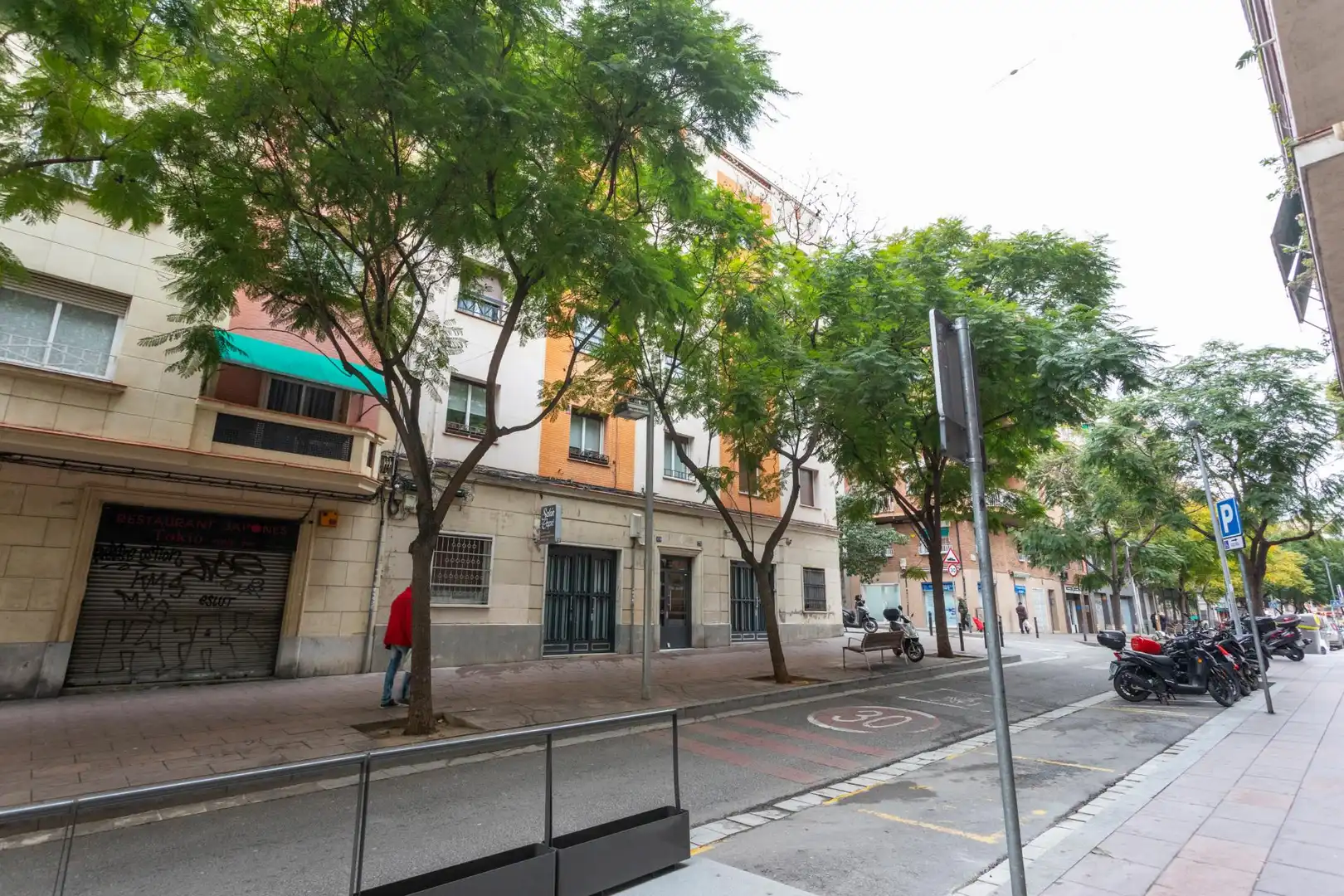 Außenansicht von Wohnung zum Verkauf in Barcelona mit Klimaanlage, Heizung und Parkett