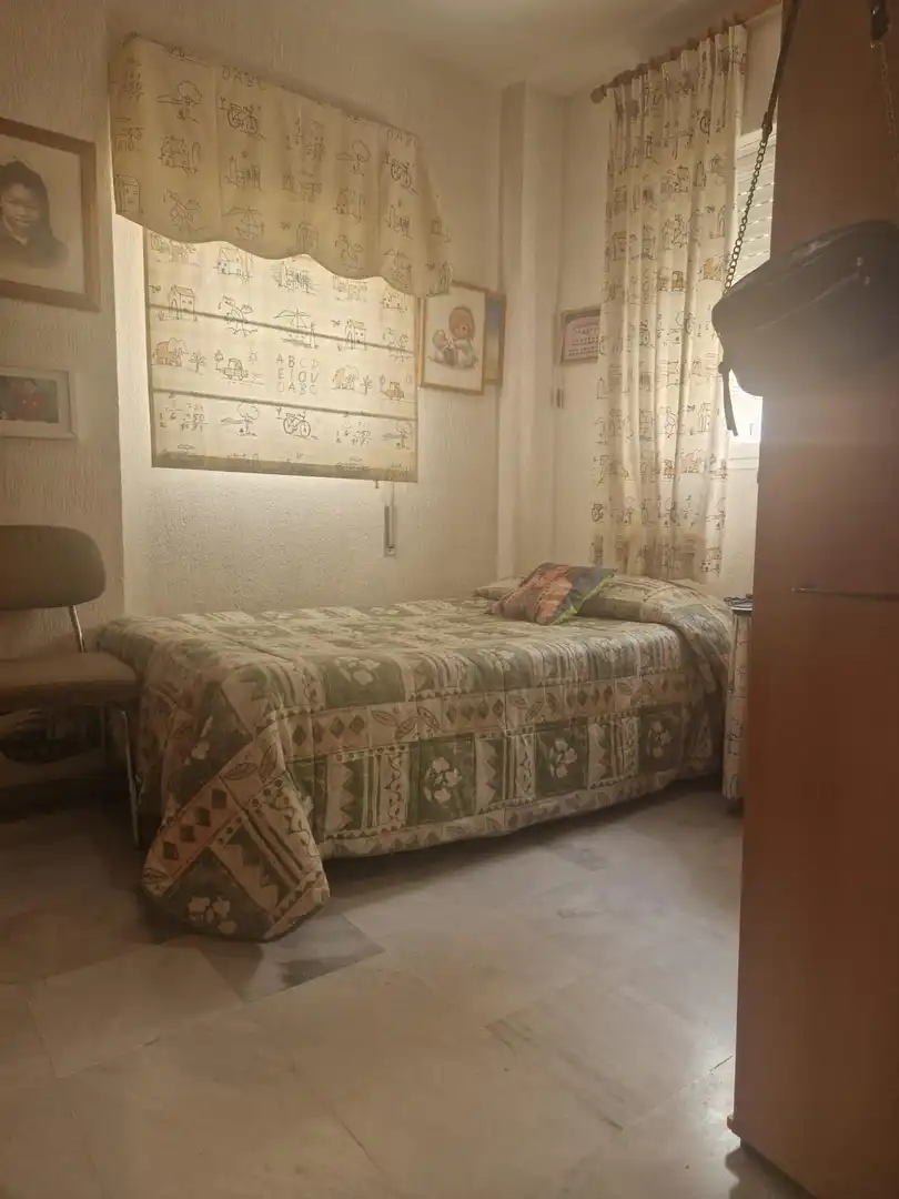 Dormitori de Casa adosada en venda en Jerez de la Frontera amb Aire condicionat, Calefacció i Terrassa