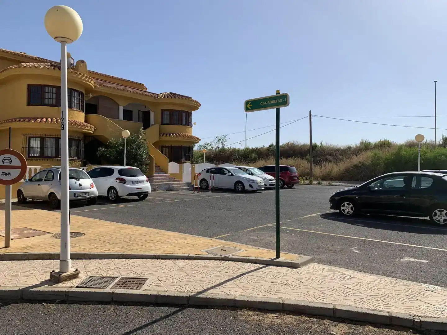 Aparcament de Apartament en venda en Cartagena amb Aire condicionat, Piscina i Moblat
