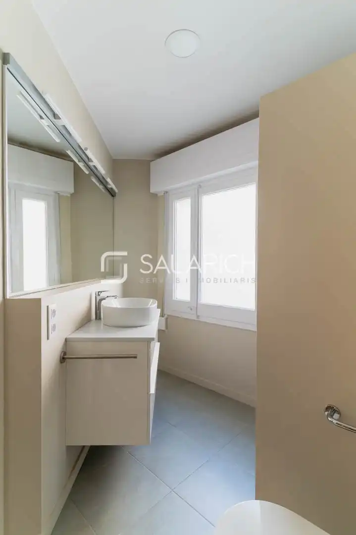 Piso de alquiler en SEPULVEDA, Sant Antoni