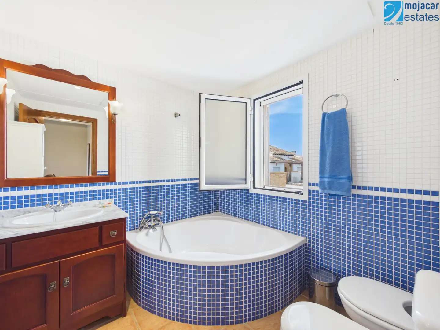 Terraced house with terrace for sale in Avenida la Giralda 32, imagen 12