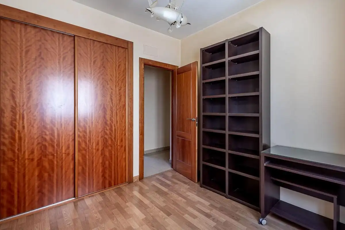 Wohnung zur Miete in Granada mit Klimaanlage, Heizung und Privatgarten