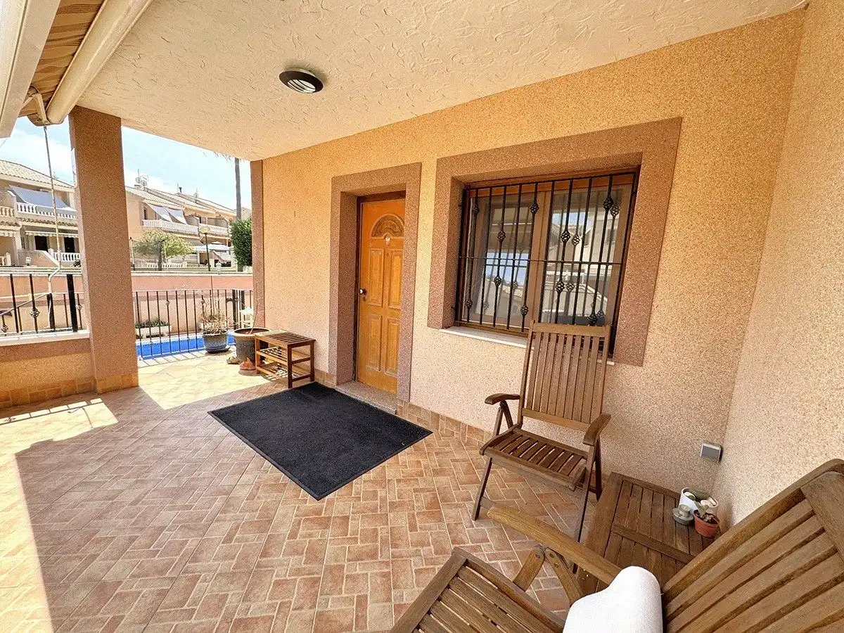 Adosado con piscina en venta en Los Balcones - Los Altos, imagen 5