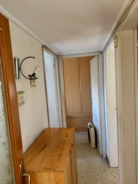 Wohnung zum Verkauf in Barcelona mit Klimaanlage und Balkon