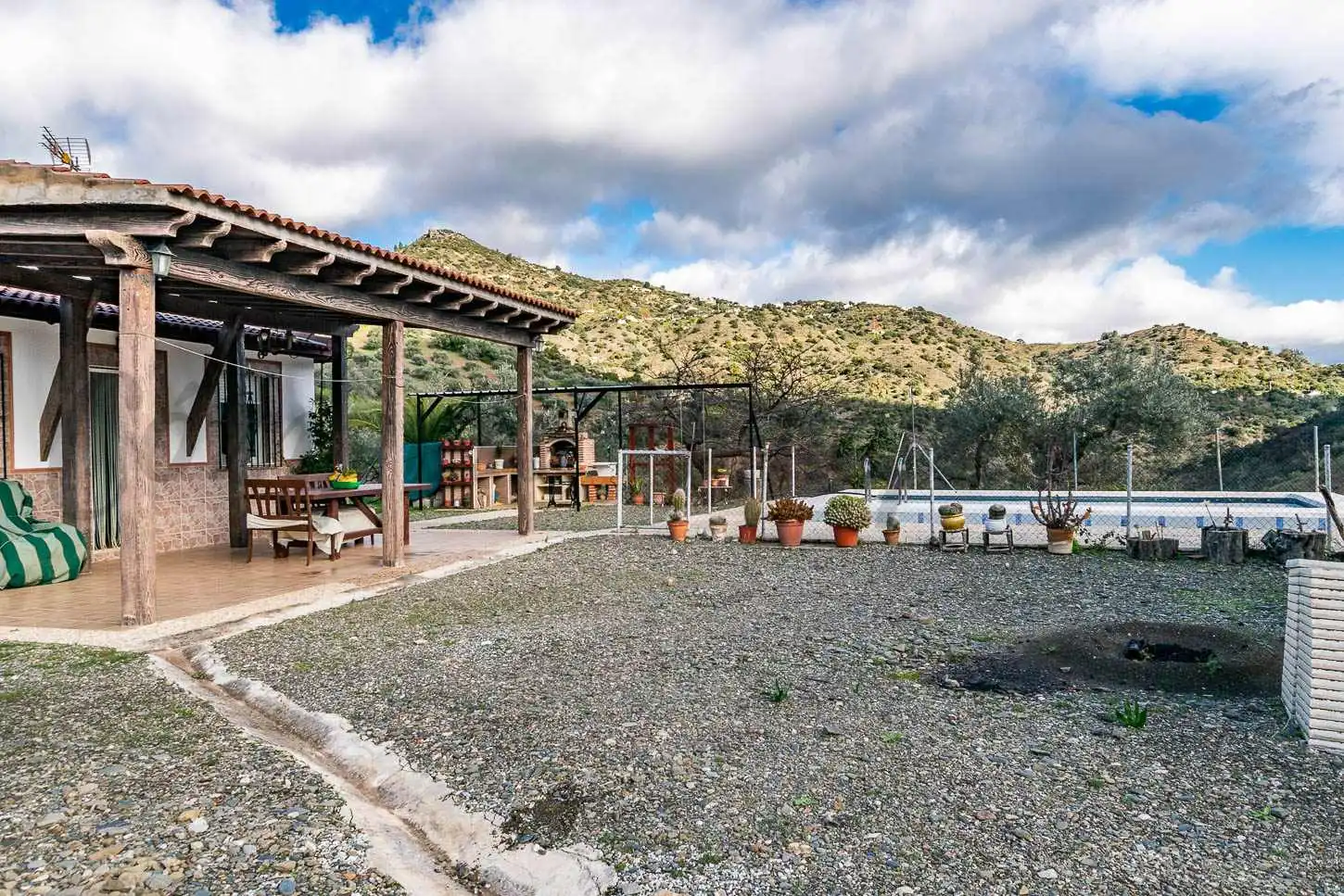 Garten von Haus oder Chalet zum Verkauf in Comares mit Terrasse und Schwimmbad