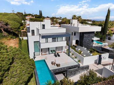 Casa con balcón en venta en Elviria - Cabopino