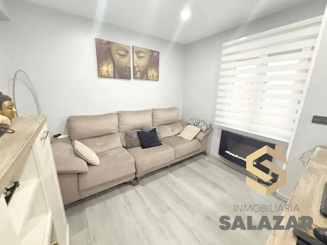 Living room of Flat for rent in Bilbao   with Heating