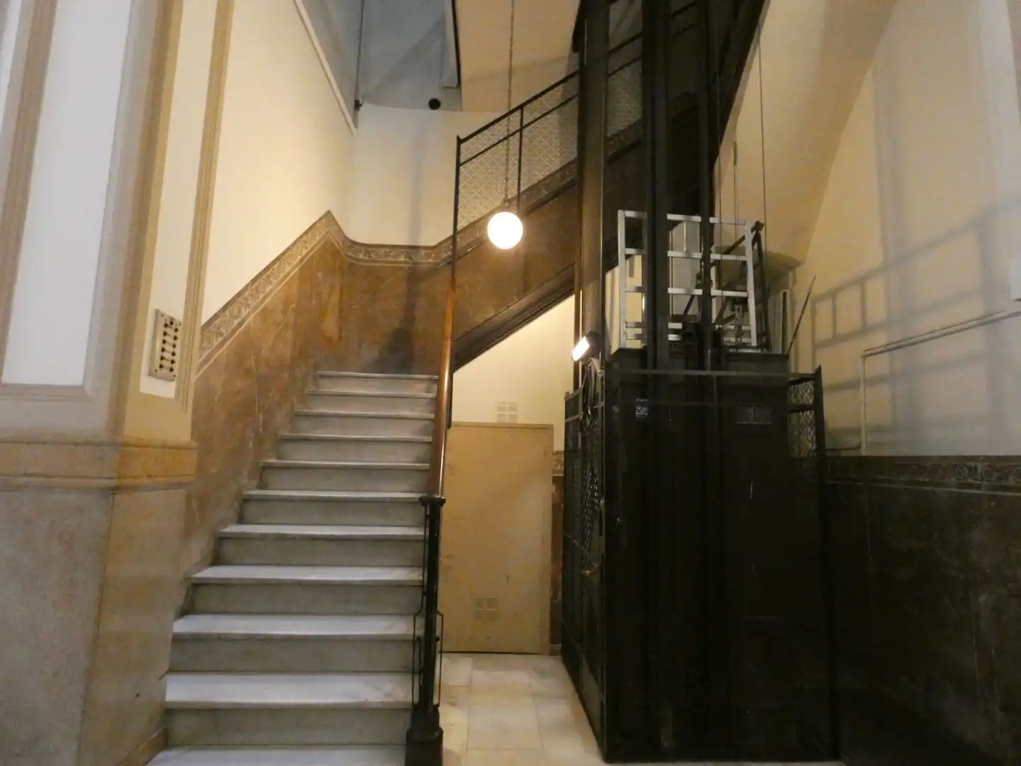 Piso en venta en Barcelona con Calefacción y Balcón