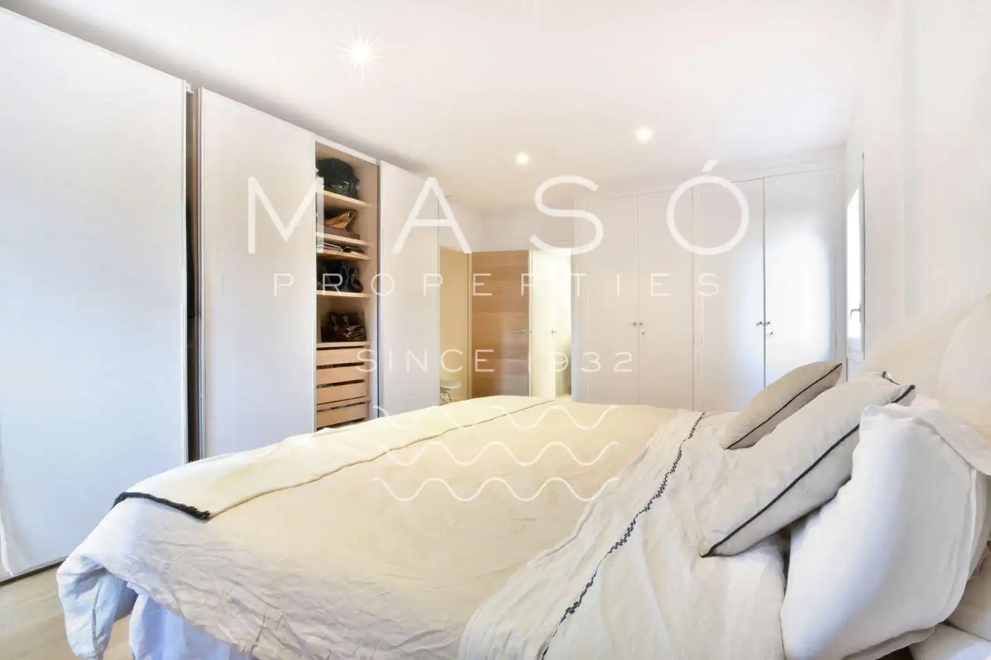 Dormitori de Apartament en venda en Barcelona amb Aire condicionat, Calefacció i Parquet