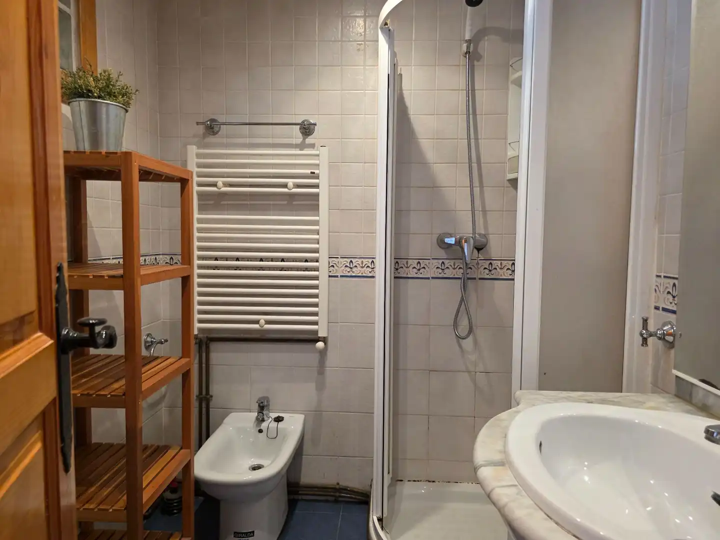 Bathroom of Attic for sale in  Logroño  with Heating