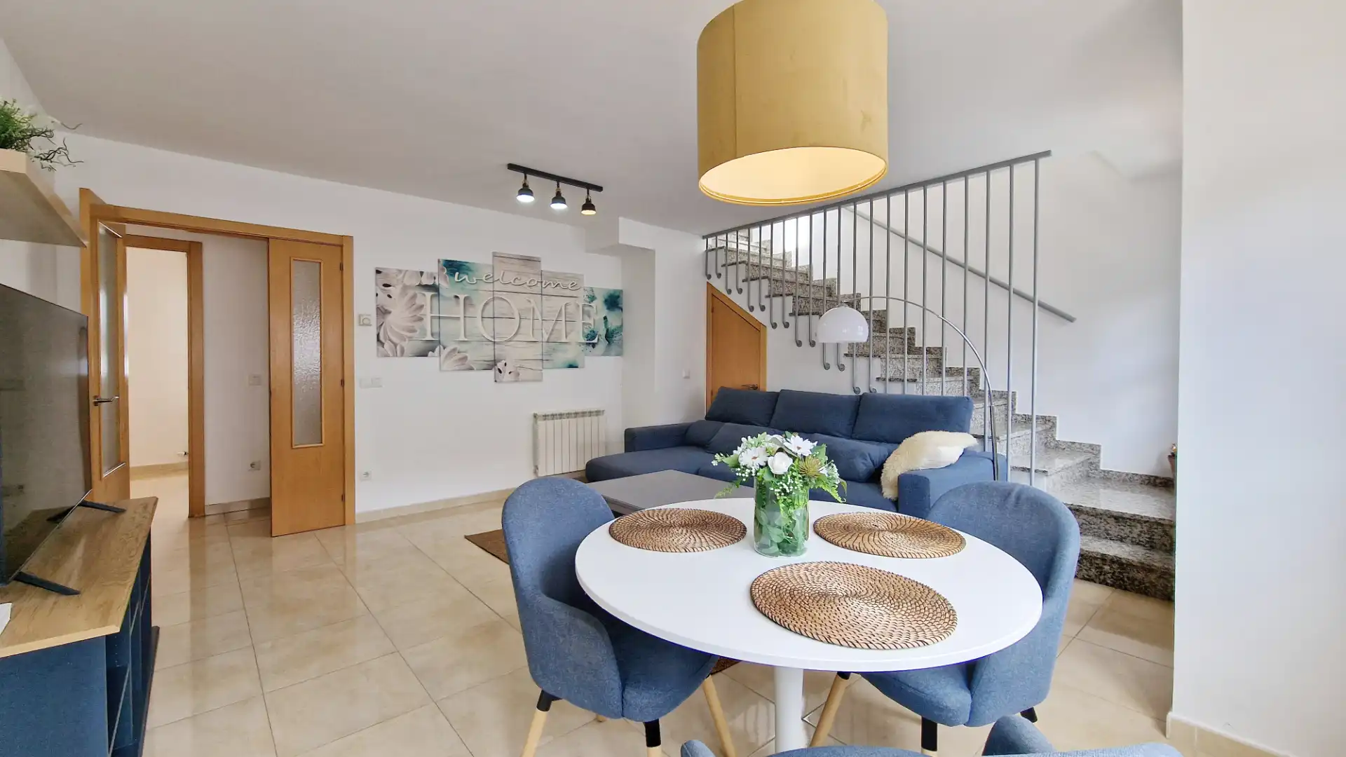 Sala d'estar de Dúplex en venda en Andorra (Teruel) amb Calefacció, Terrassa i Moblat