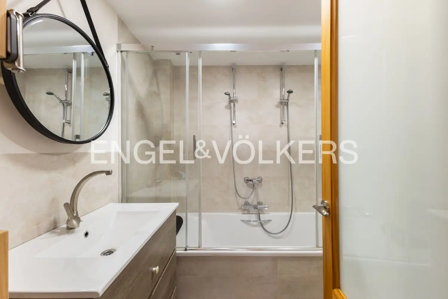 Badezimmer von Wohnung zum Verkauf in Valencia mit Heizung und Schwimmbad