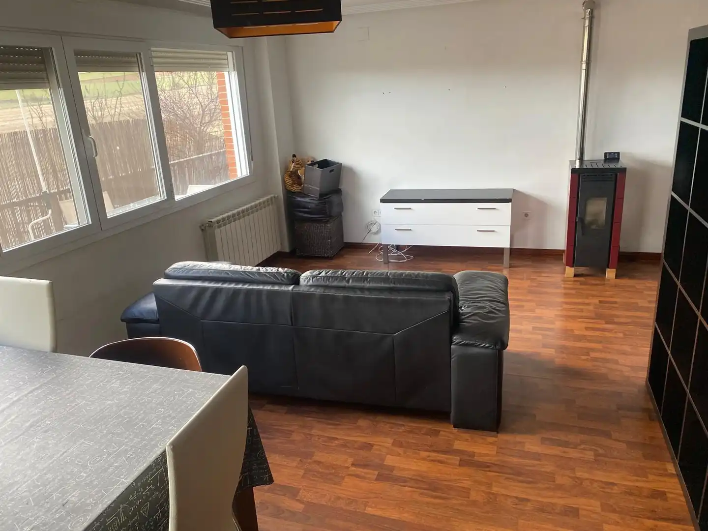 Sala de estar de Casa adosada en venta en Poblete con Aire acondicionado, Calefacción y Jardín privado