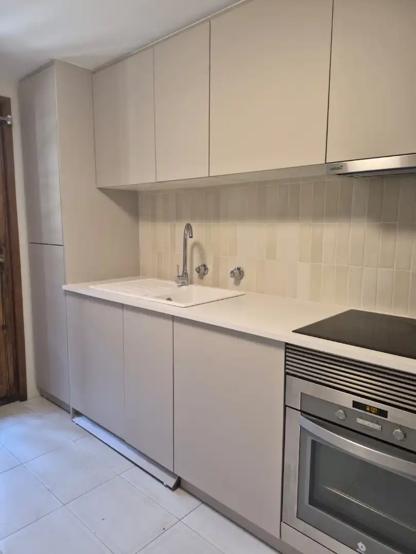 Kitchen of Flat for rent in Madrid  with Air Conditioner, Heating and Parquet flooring