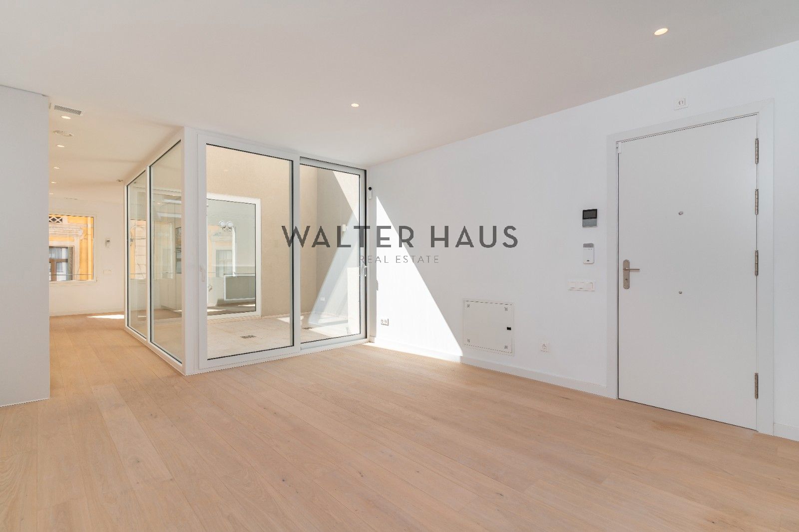 Living room of Attic for sale in  Barcelona Capital  with Air Conditioner, Heating and Terrace