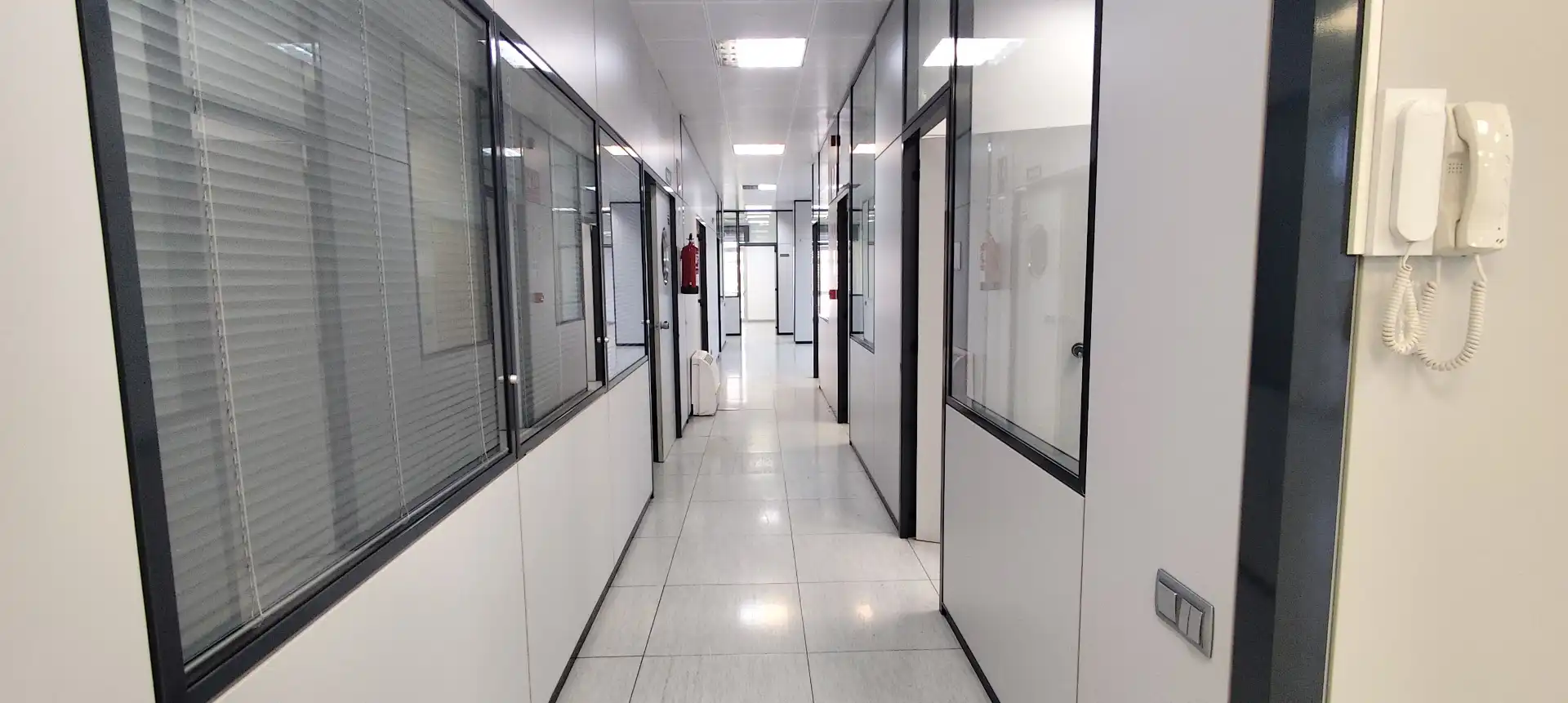 Office for sale in L'Hospitalet de Llobregat  with Air Conditioner and Storage room