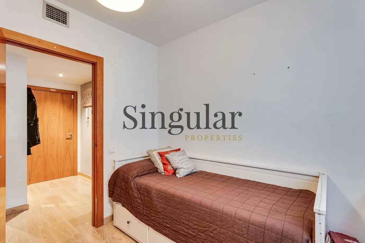 Habitación de Piso en venta en Badalona con Calefacción, Jardín privado y Parquet