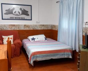 Bedroom of Study to rent in  Barcelona Capital  with Air Conditioner, Heating and Washing machine