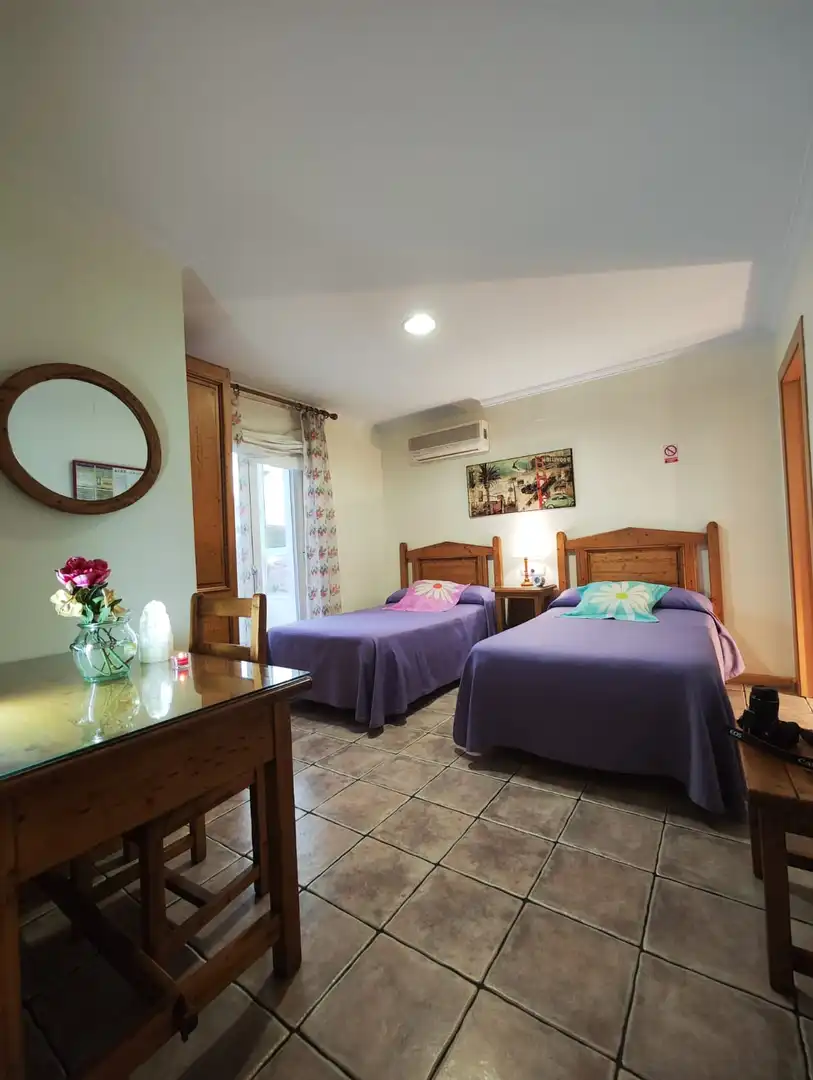 Habitación de Edificio en venta en Castillo de Locubín con Alarma