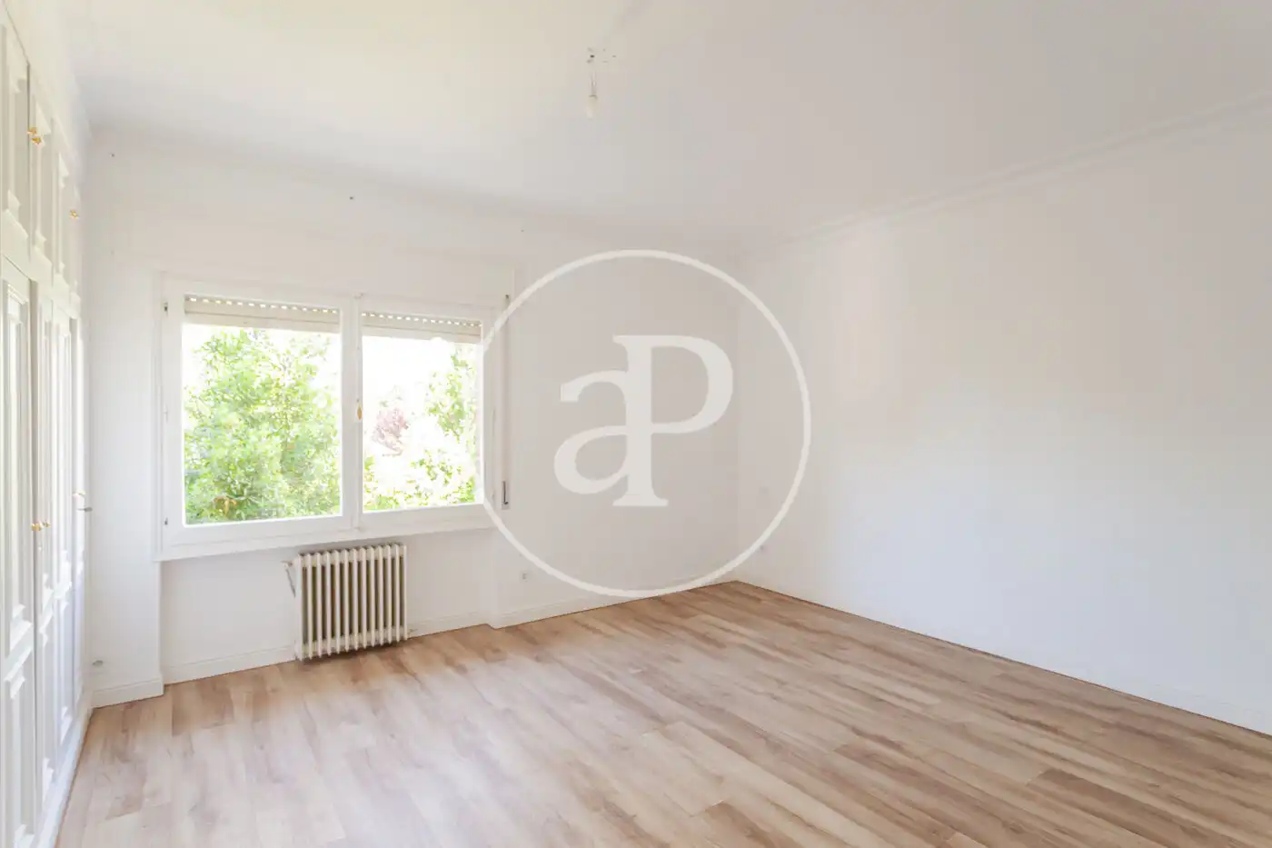 Living room of Houses for sale in Villanueva de la Cañada  with Air Conditioner, Heating and Private garden