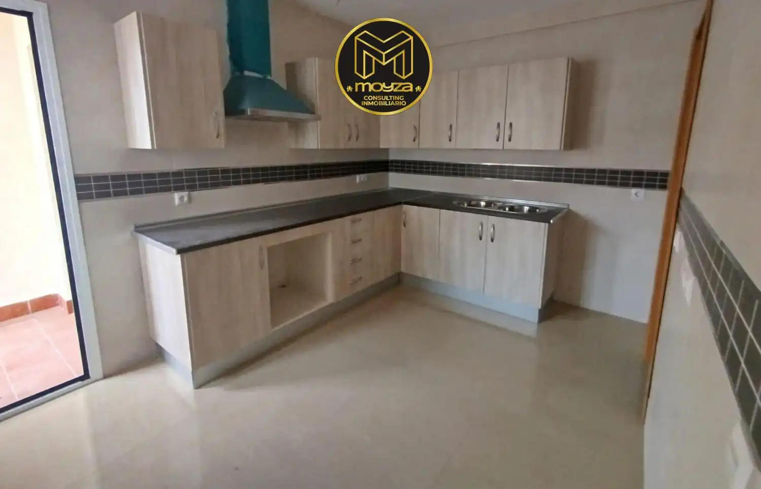 Cocina de Casa o chalet en venta en Fuerte del Rey con Terraza