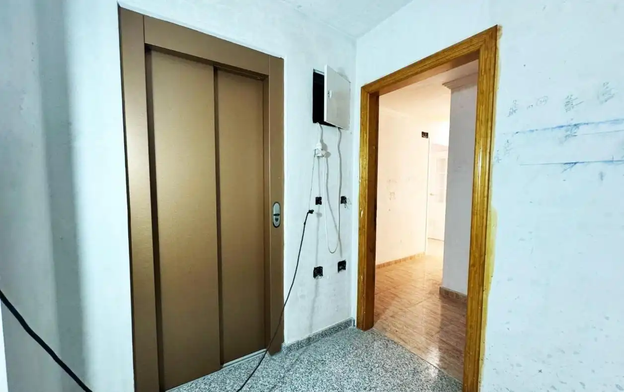 Edificio en venta en Formentera del Segura