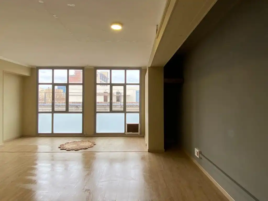 Local de alquiler en Carrer d'Àvila, El Parc i la Llacuna del Poblenou