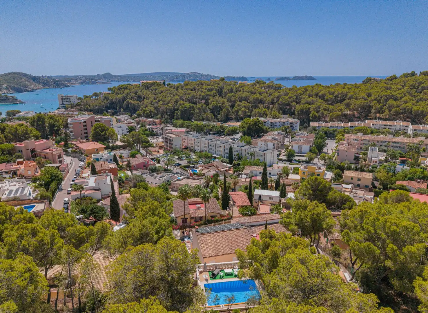 Vista exterior de Casa adosada en venda en Andratx amb Aire condicionat, Calefacció i Jardí privat