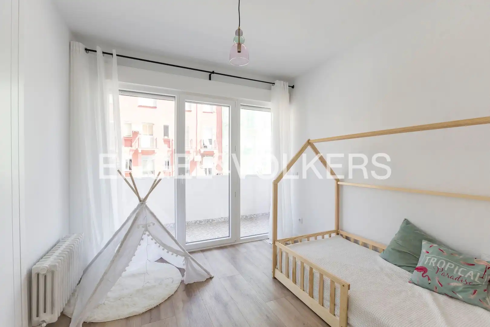 Bedroom of Flat for sale in Madrid  with Air Conditioner, Heating and Parquet flooring