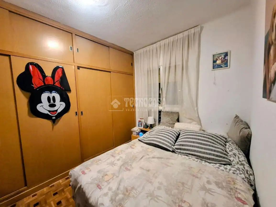 Habitación de Piso en venta en Madrid con Calefacción y Terraza