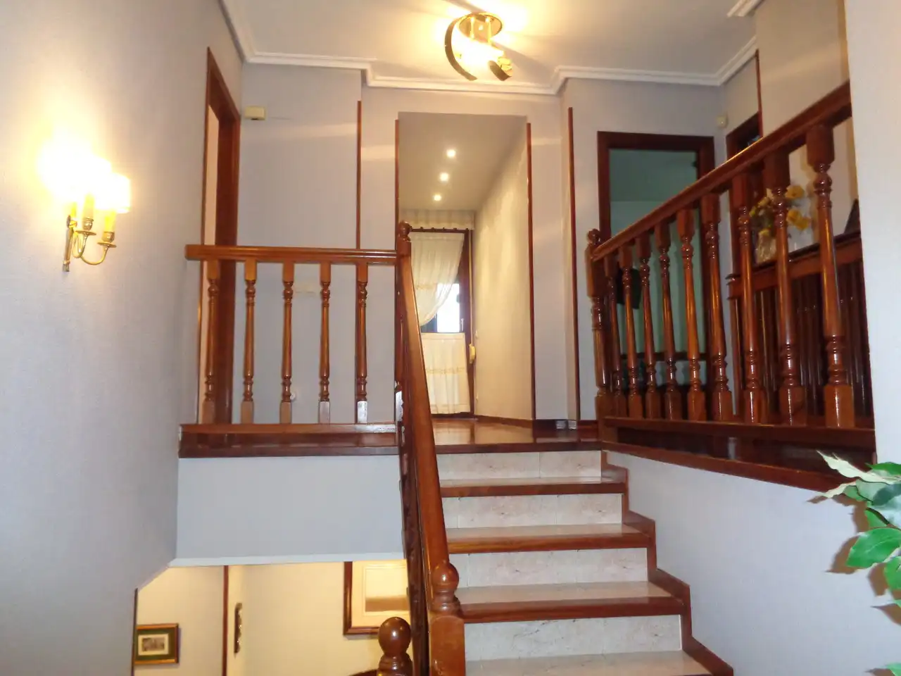 Casa adosada en venta en Haro con Calefacción, Jardín privado y Terraza