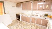Cuina de Casa o xalet en venda en L'Alcora amb Terrassa i Traster