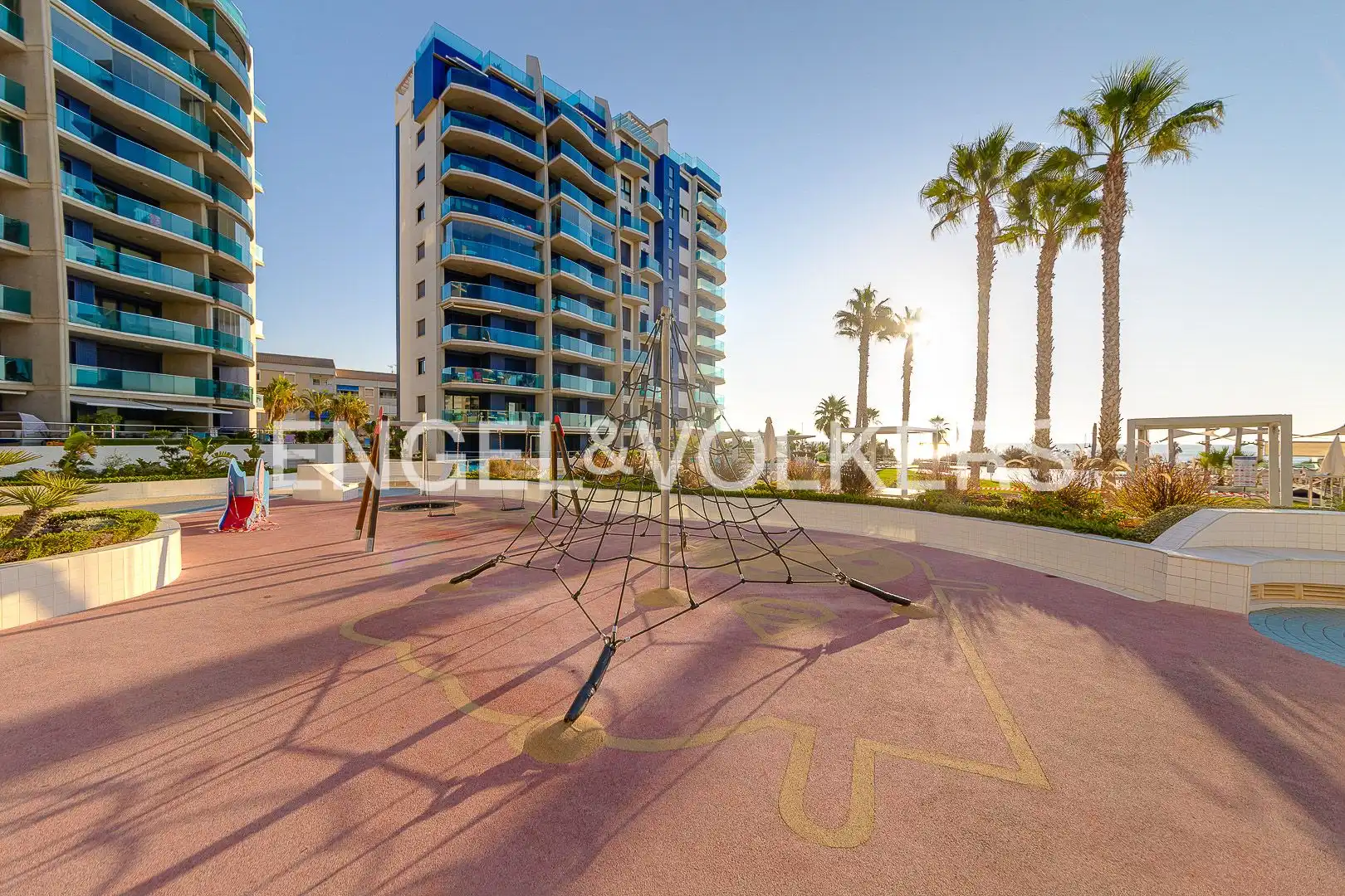 Außenansicht von Erdgeschoss zum Verkauf in Torrevieja mit Klimaanlage, Heizung und Terrasse