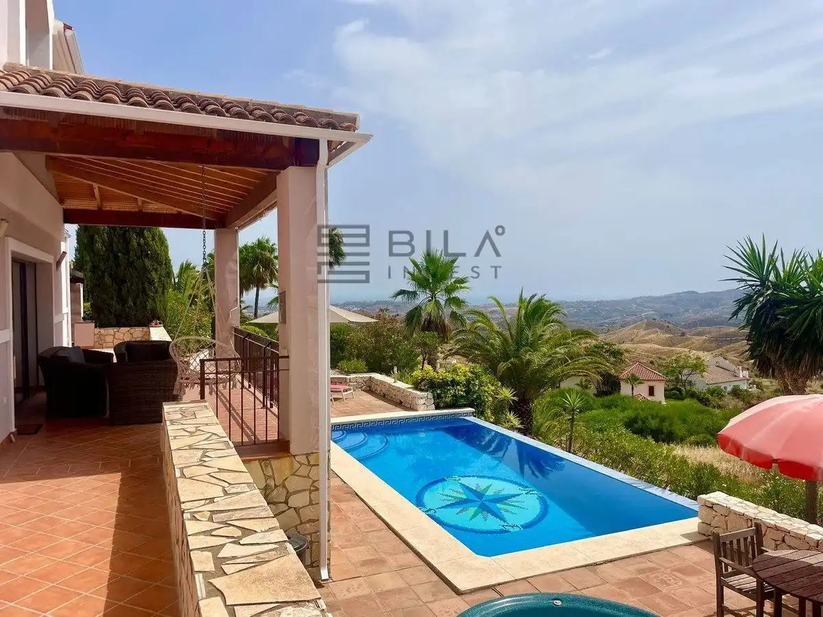 Chalet con piscina en venta en Urb. Valtocado, imagen 2