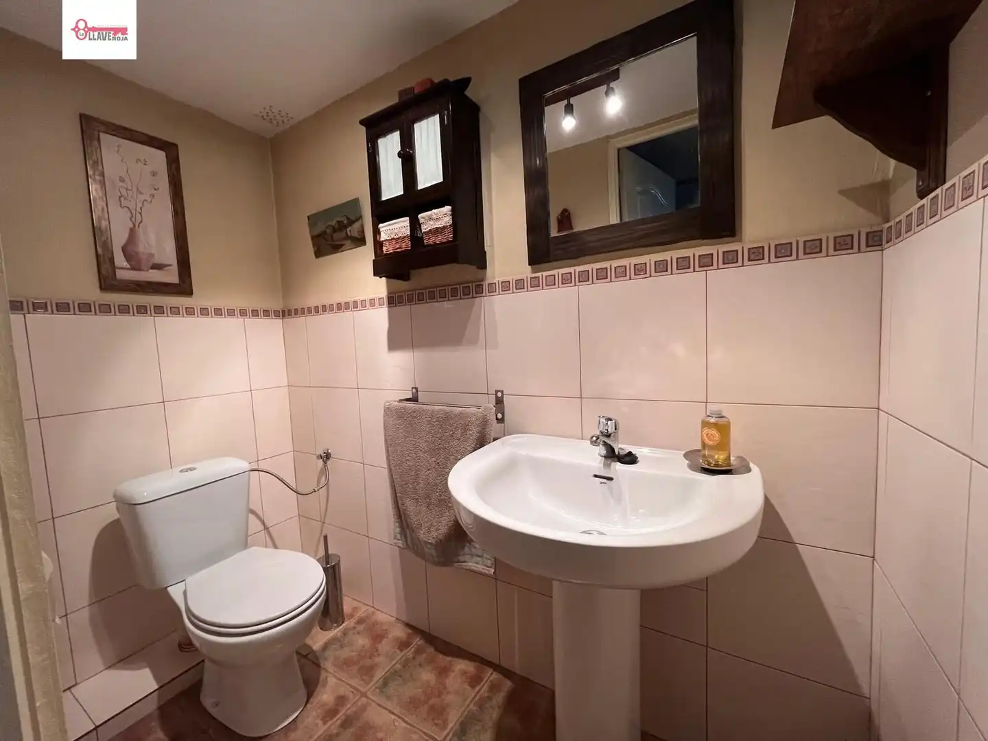 Baño de Casa adosada en venta en Cardeñajimeno con Calefacción, Jardín privado y Parquet