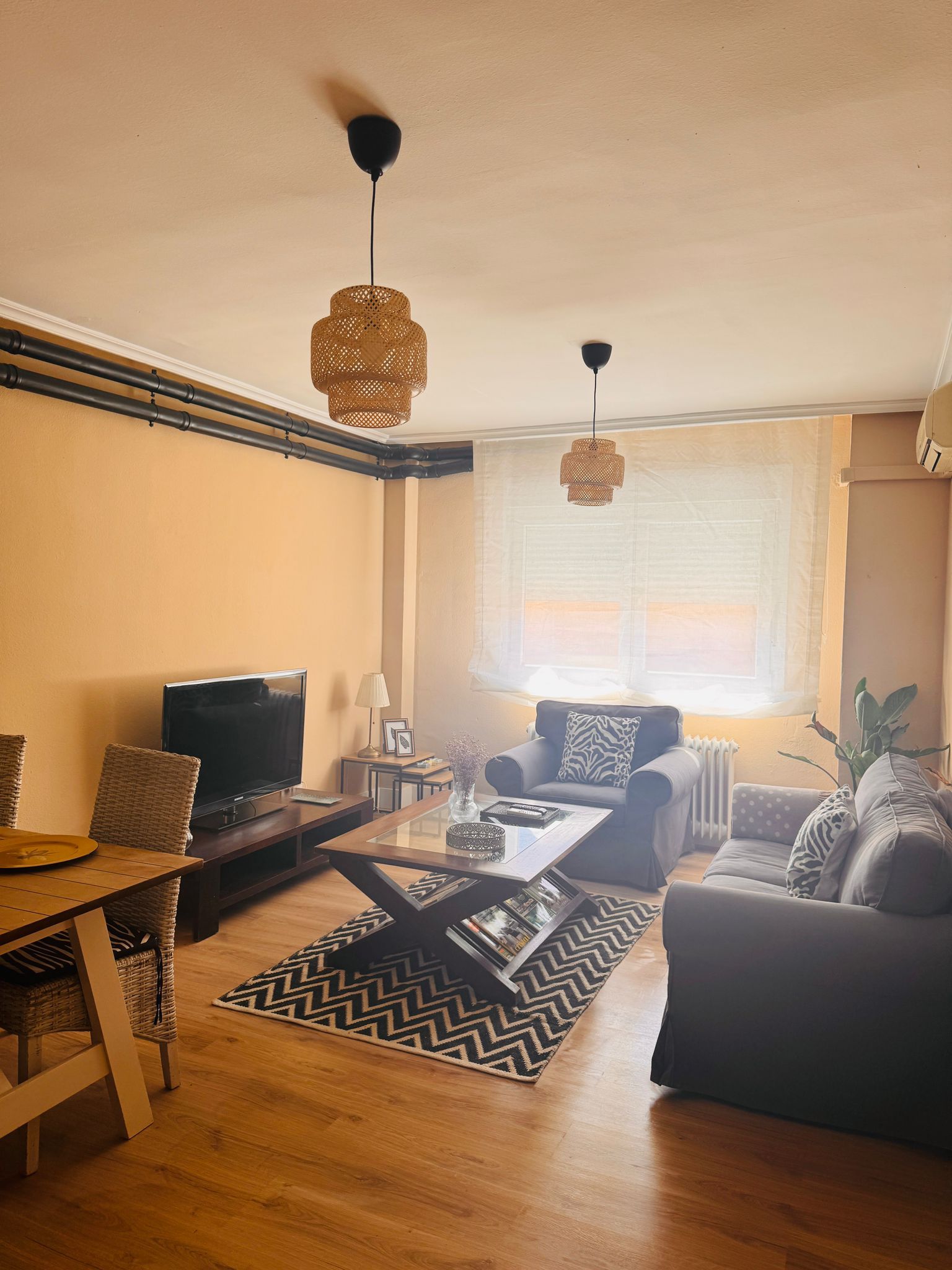 Sala d'estar de Apartament de lloguer en Cáceres Capital amb Aire condicionat, Calefacció i Moblat