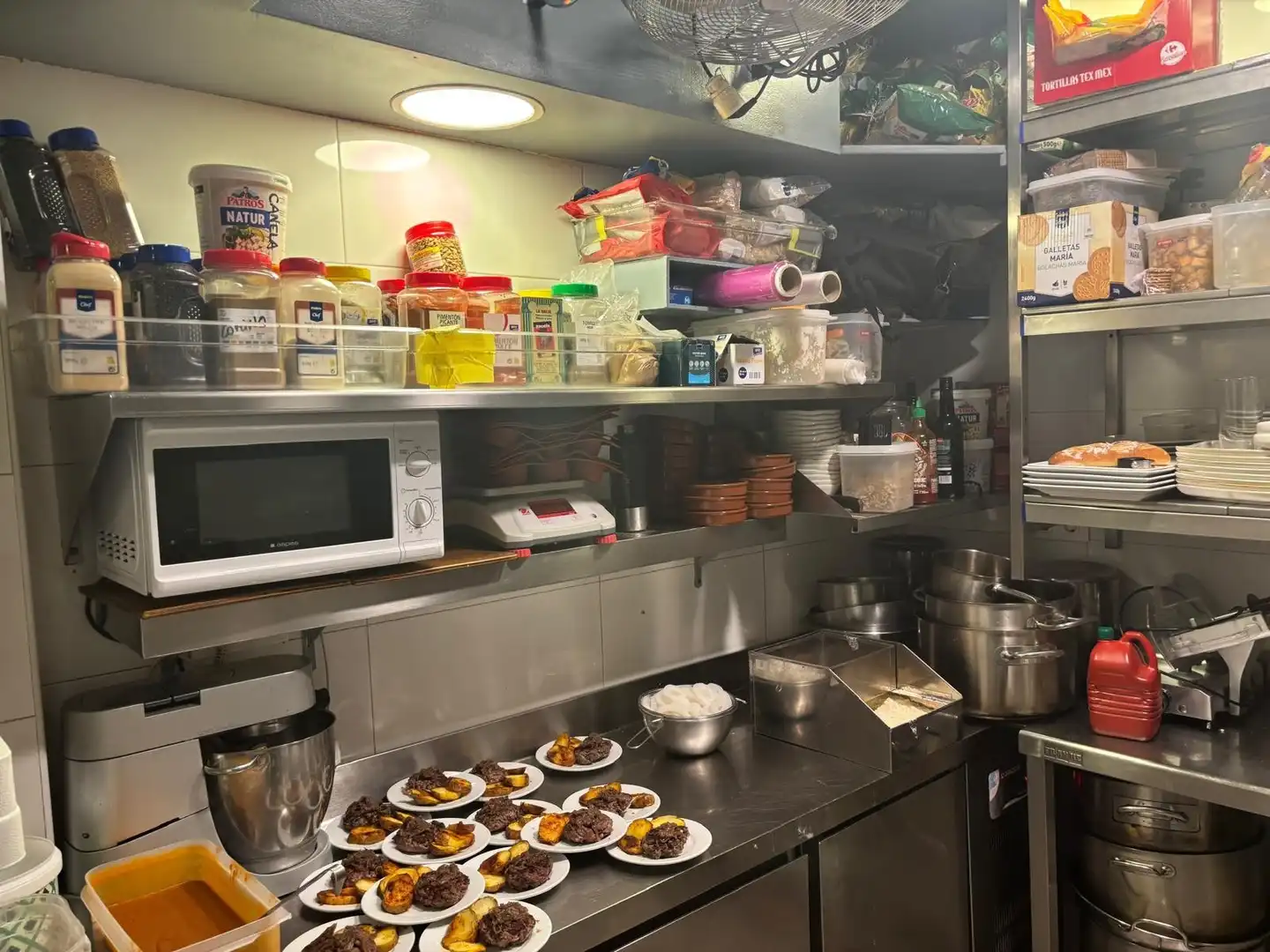 Cocina de Local en traspaso en Barcelona con Aire acondicionado, Terraza y Amueblado