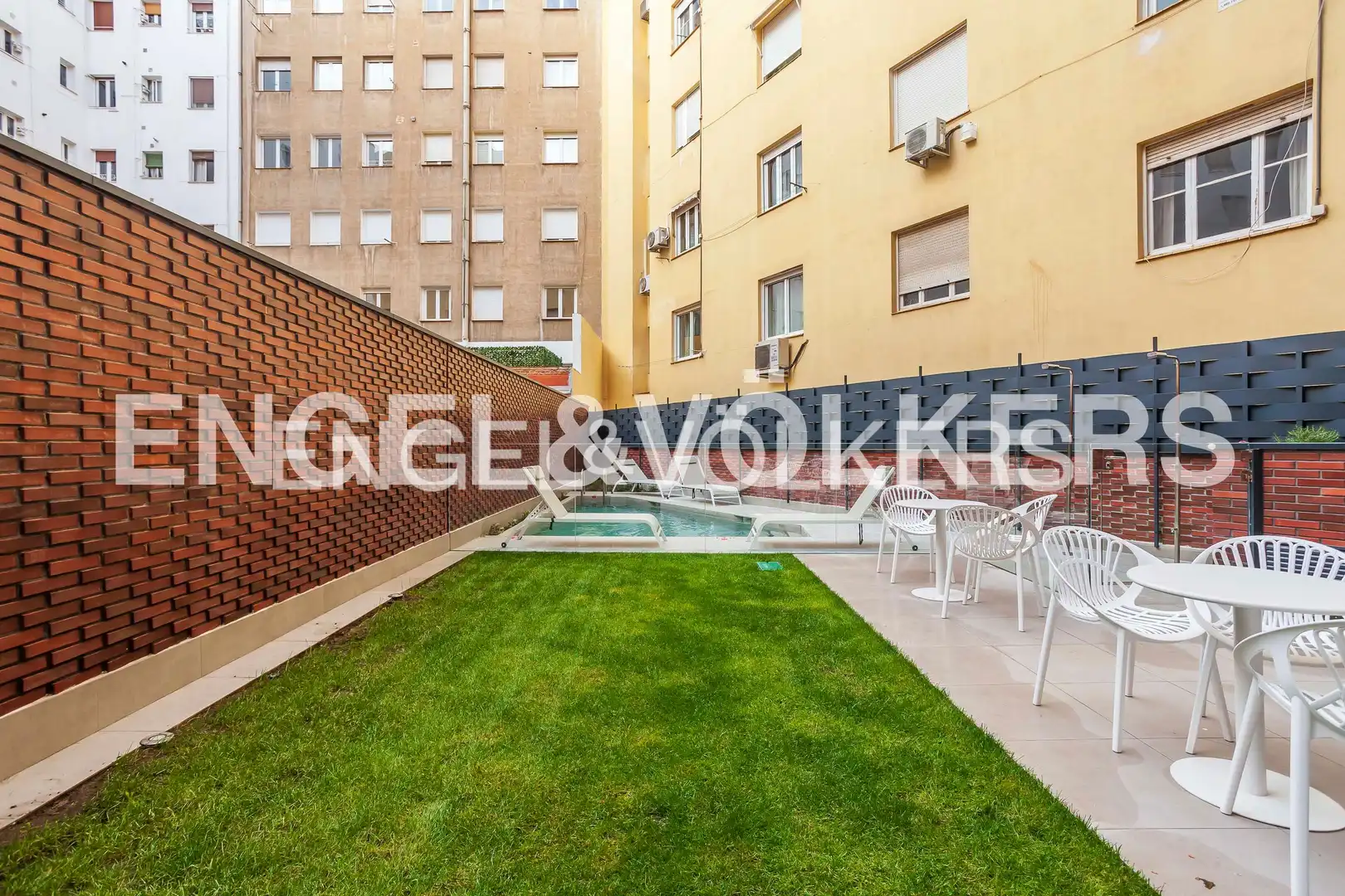 Terraza de Piso de alquiler en Madrid con Aire acondicionado, Calefacción y Jardín privado