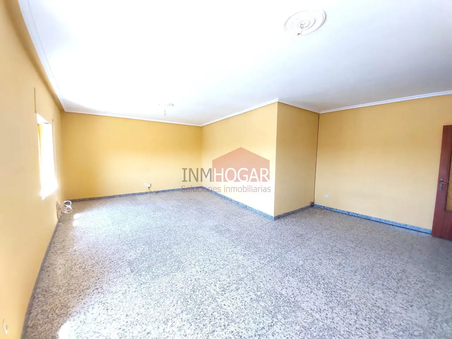 Sala de estar de Casa o chalet en venta en Palacios de Goda con Terraza, Trastero y Balcón