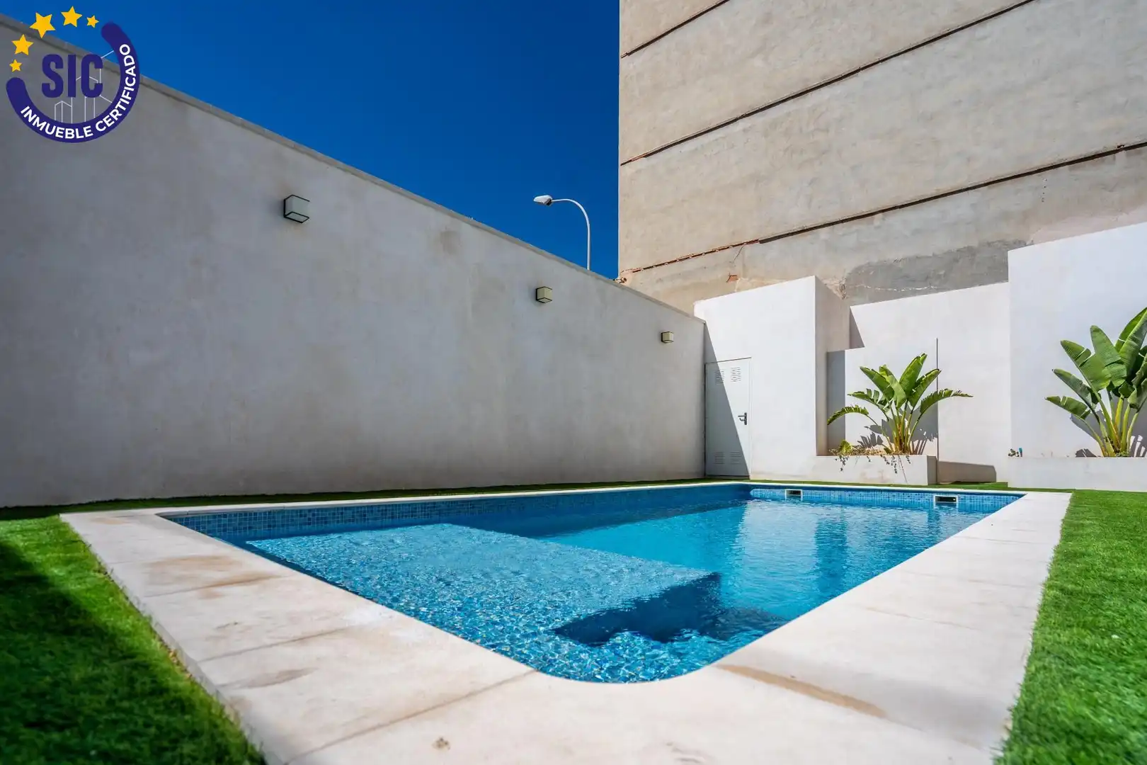 Schwimmbecken von Haus oder Chalet zum Verkauf in Valencia mit Privatgarten, Terrasse und Schwimmbad