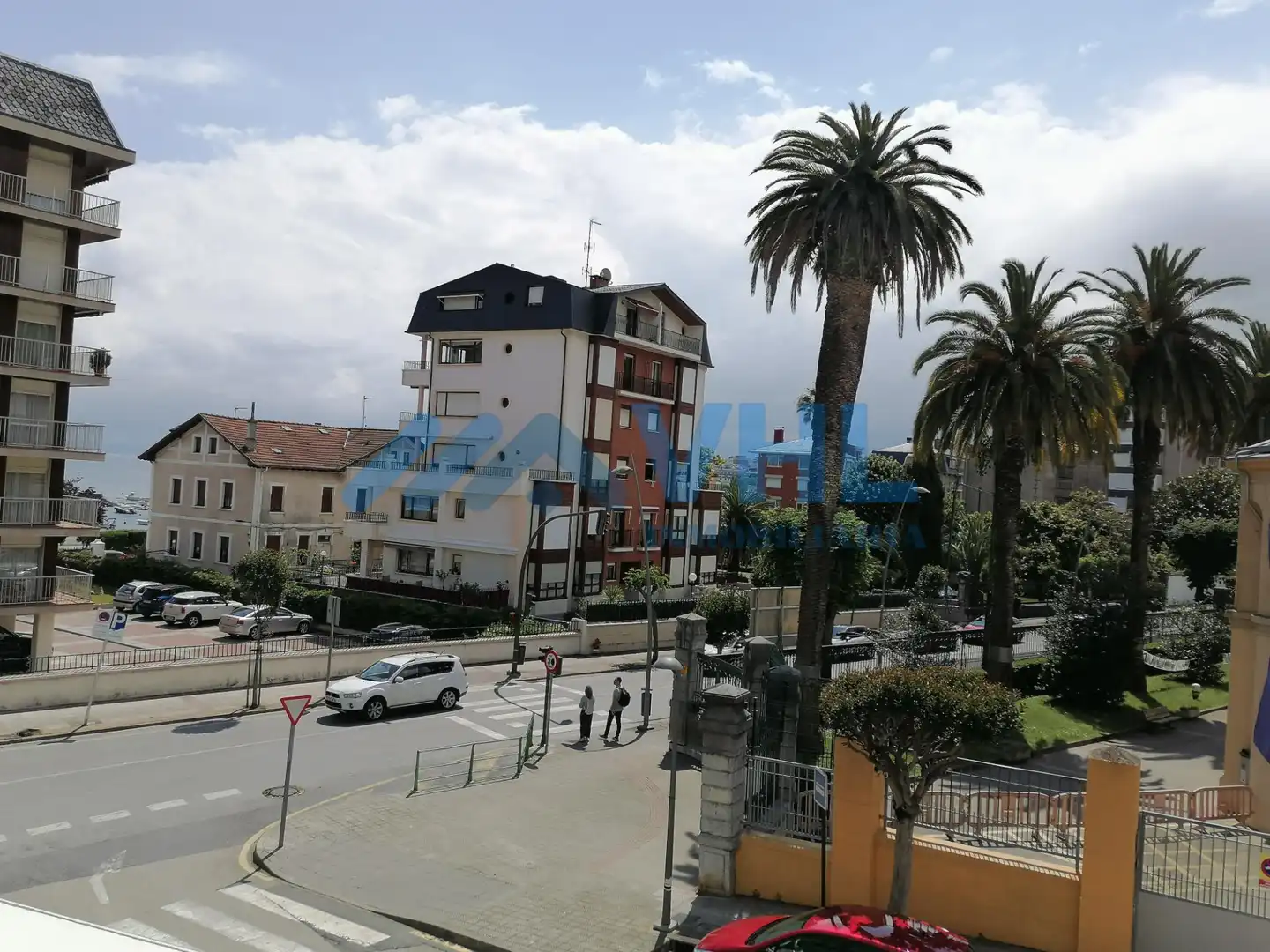 Vista exterior de Pis de lloguer en Castro-Urdiales amb Moblat