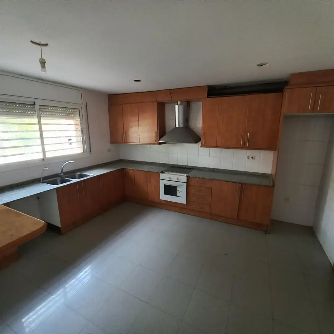 Cuina de Casa o xalet en venda en La Granada