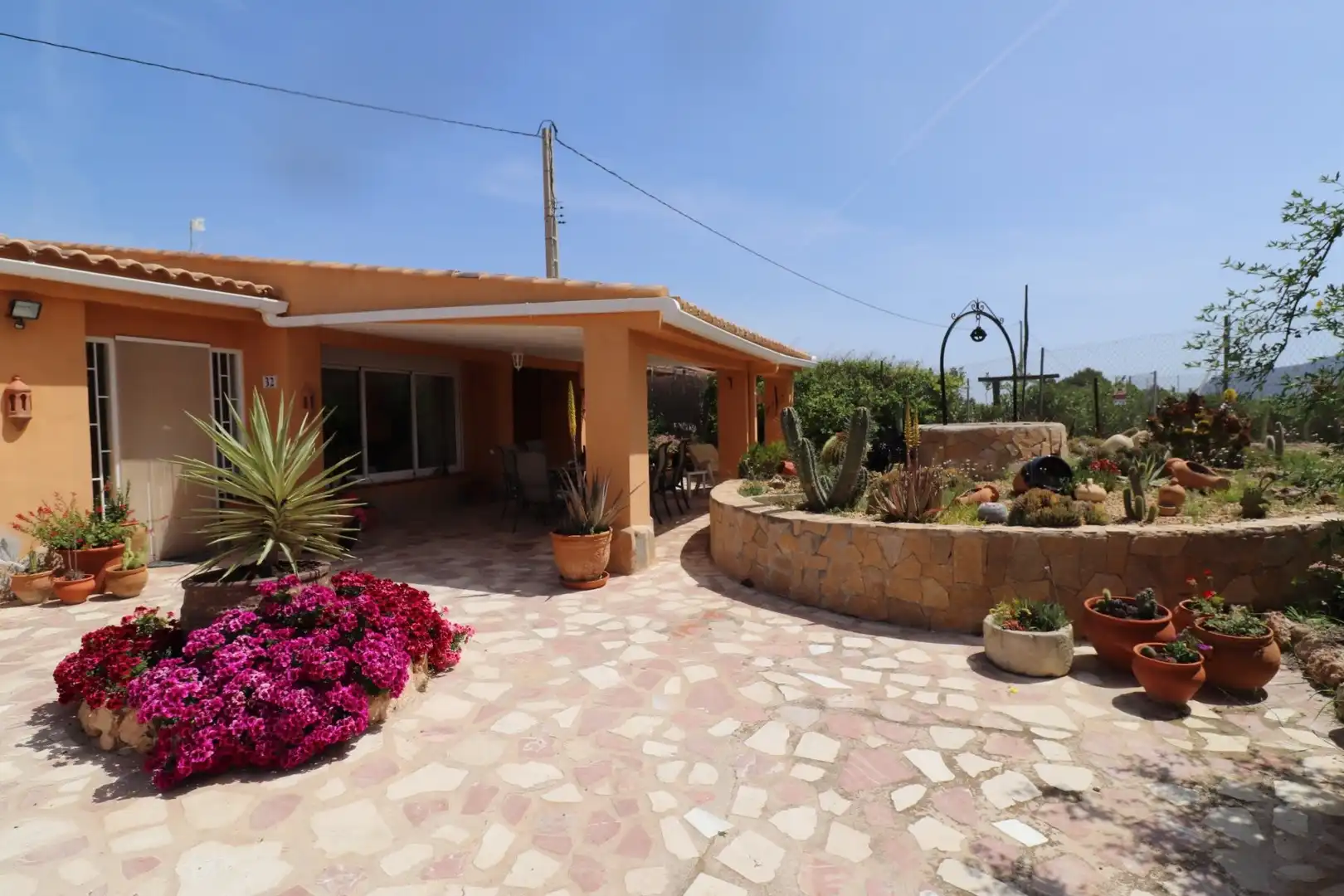 Garten von Country house zum Verkauf in Hondón de las Nieves / El Fondó de les Neus mit Privatgarten, Terrasse und Abstellraum