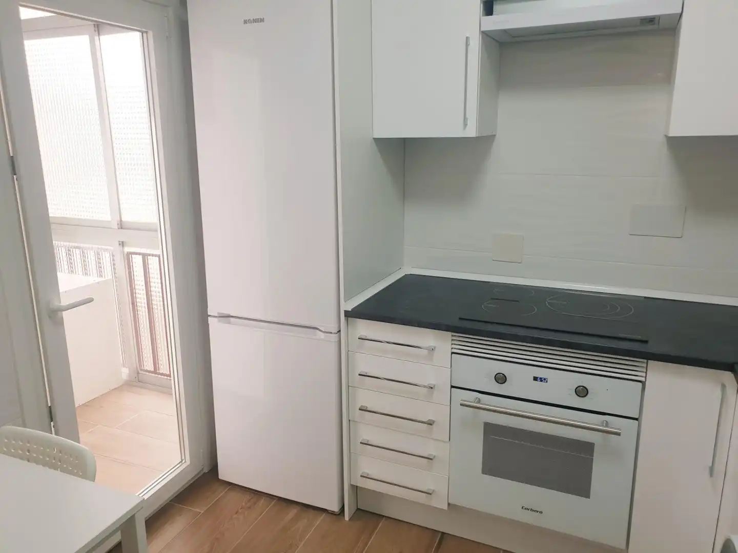 Room in Calle de las Milicias, 4, Santo Tomás