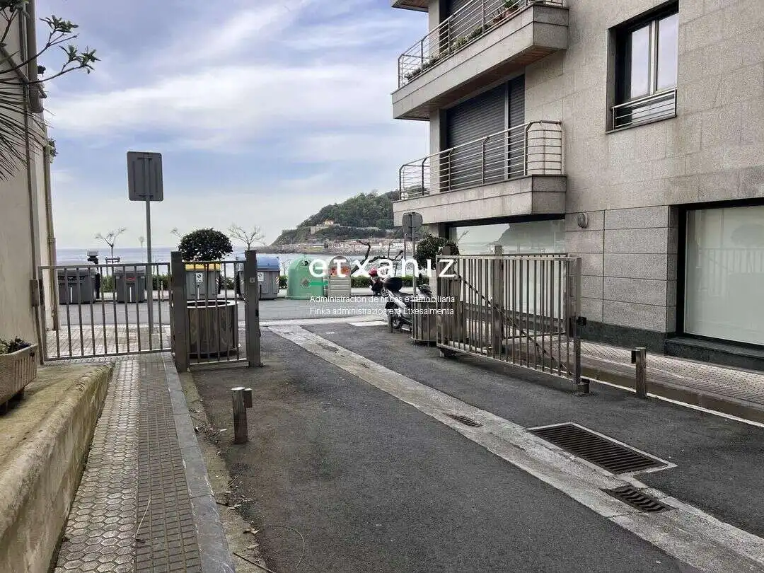 Parkplatz von Garage zum Verkauf in Donostia - San Sebastián 