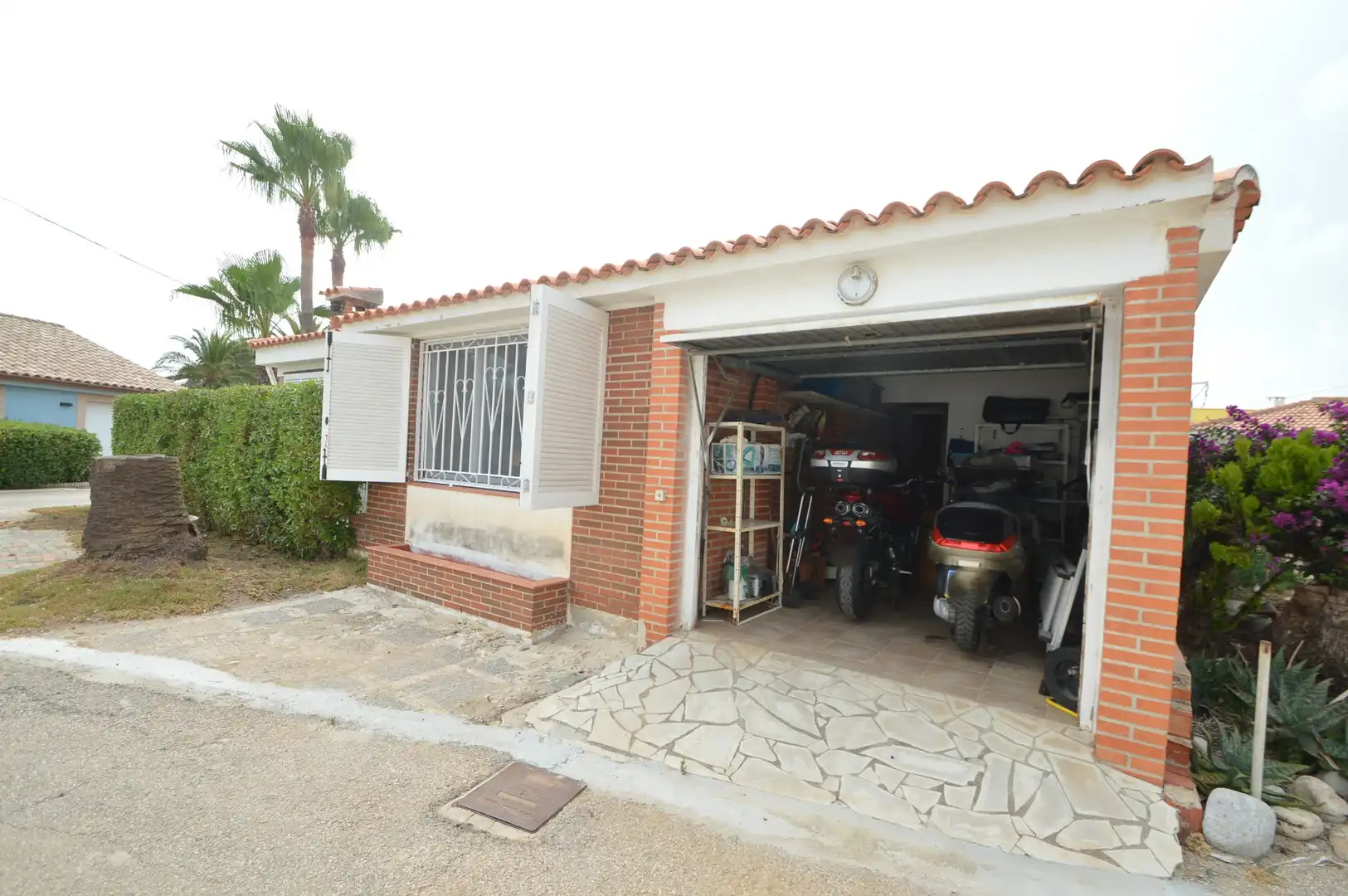 Vista exterior de Casa o xalet en venda en Vinaròs amb Aire condicionat, Calefacció i Jardí privat