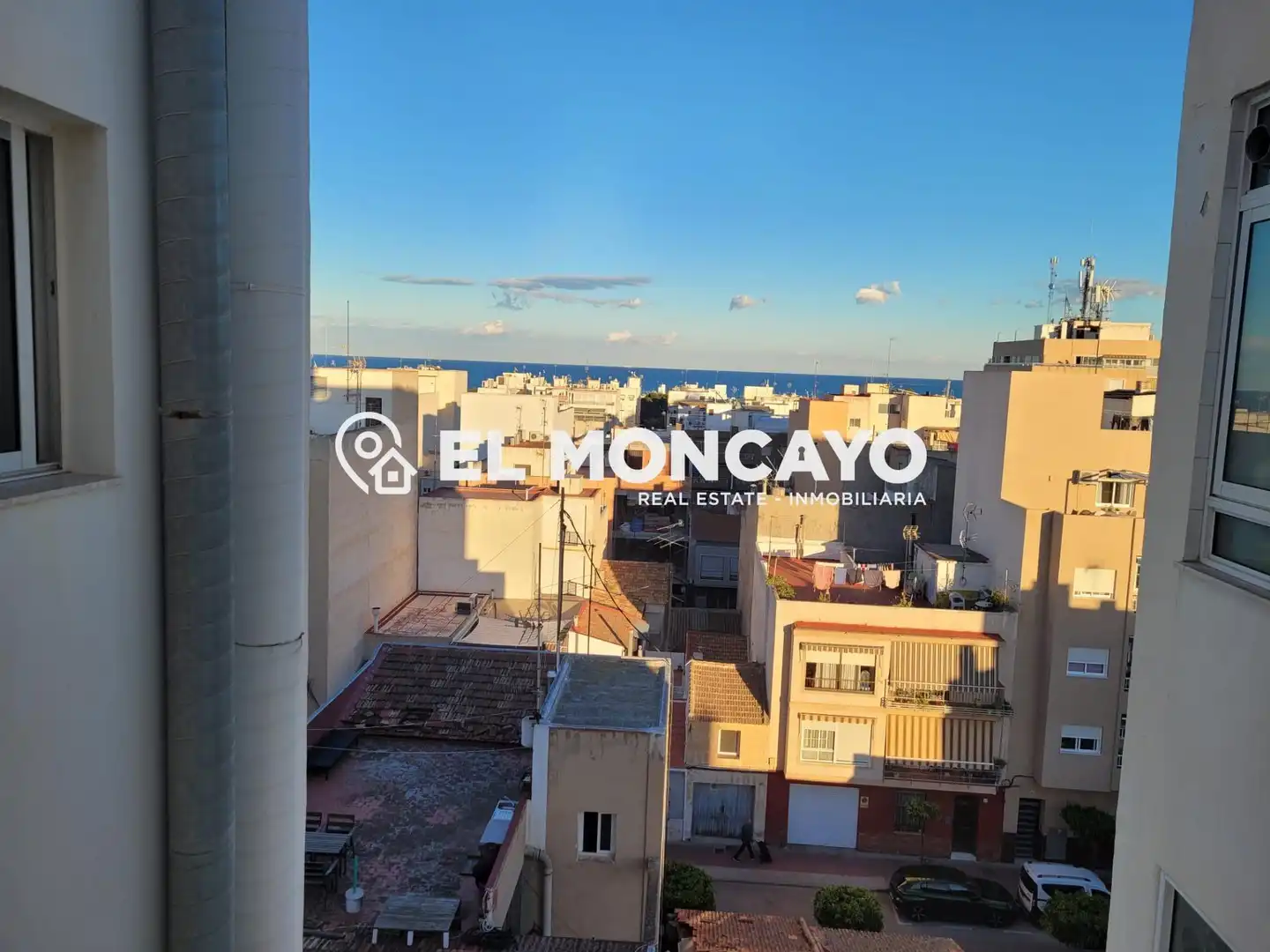 Vista exterior de Ático en venta en Guardamar del Segura con Aire acondicionado, Calefacción y Terraza